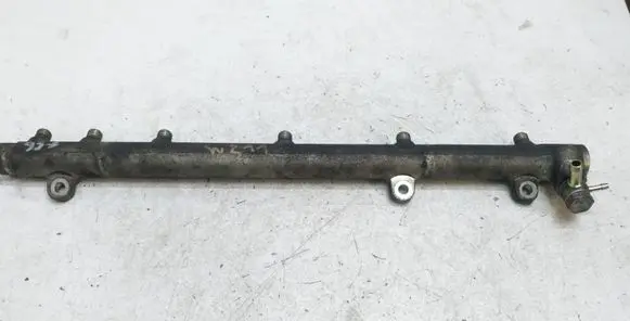 Mercedes-Benz E W211 Fuel main line pipe 0445215012 6120700195