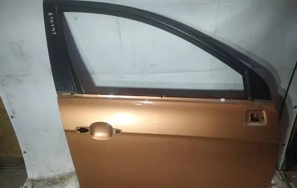 Chevrolet Captiva Front door oranzines