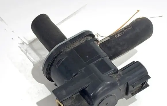 Toyota Corolla E210 E21 Fuel pressure regulator 90910-12276