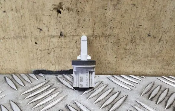 Volkswagen Tiguan Interior temperature sensor 1K0907543G