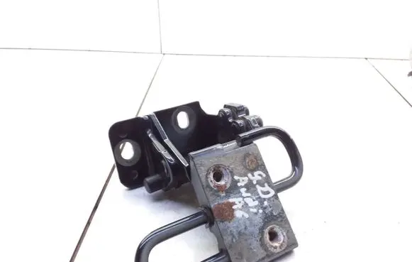 Audi A6 S6 C5 4B Rear door lower hinge 4B0833412E