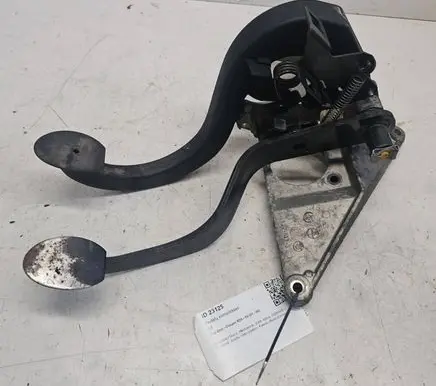 Mini One - Cooper R50 - 53 Pedal assembly 42251331