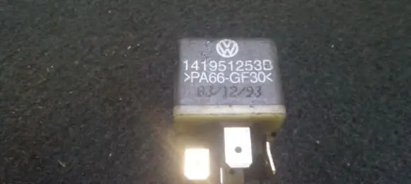 Volkswagen Golf IV Other relay 141951253b