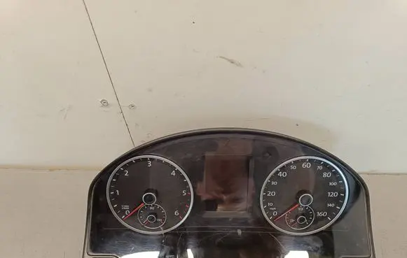 Speedometer (instrument cluster)