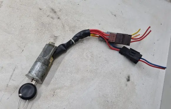 Think City Ignition lock contact F26N00