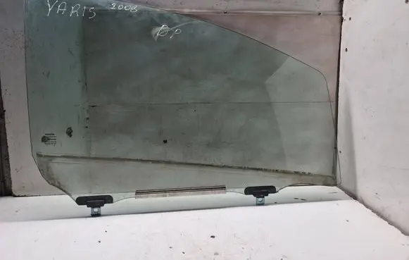 Toyota Yaris Front door window glass four-door 43R007951 DOT24M19AS2