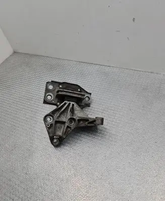 Nissan Qashqai Engine mount bracket 11210JD500 A15111002