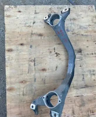 Audi Q7 4L Front subframe 7P0199207