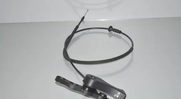 BMW 2 F46 Engine bonnet (hood) release handle 7326517 7300572 51237326517