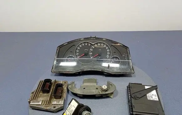 Opel Meriva A Engine control unit/module ECU 12249823