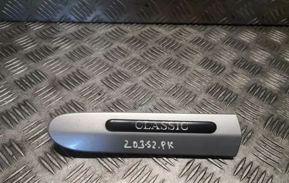 Mercedes-Benz C W203 Fender grill A2036900162 2036900162