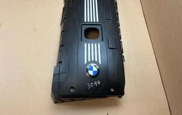 BMW 3 E92 E93 Engine cover (trim) 7575034