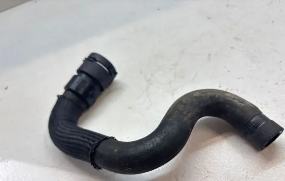 Volvo S80 Engine coolant pipe/hose S5000223
