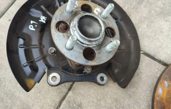 KIA Stonic Rear wheel bearing hub 