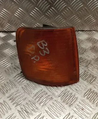 Volkswagen PASSAT B3 Front indicator light 357953050