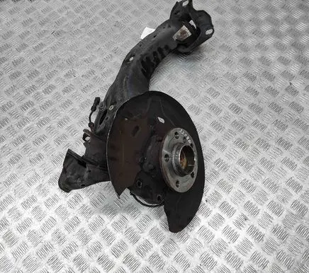 BMW X2 F39 Rear wheel hub 6898963