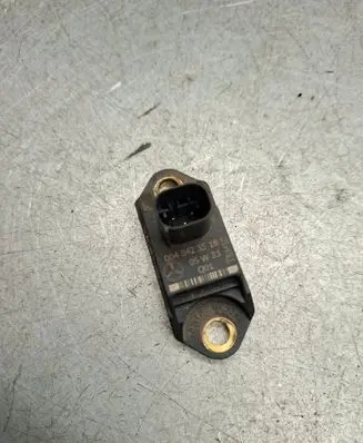 Mercedes-Benz E W211 Acceleration sensor 0045423518 05W33
