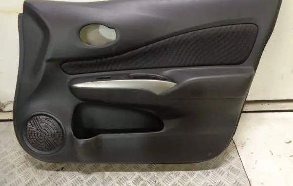 Nissan Note (E12) Front door card panel trim 809103VW0A