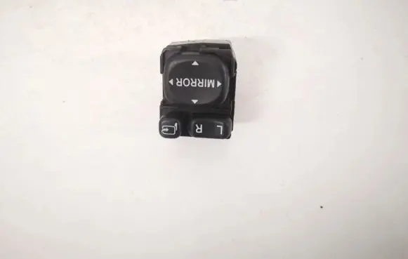 Toyota Avensis T250 Wing mirror switch 183575
