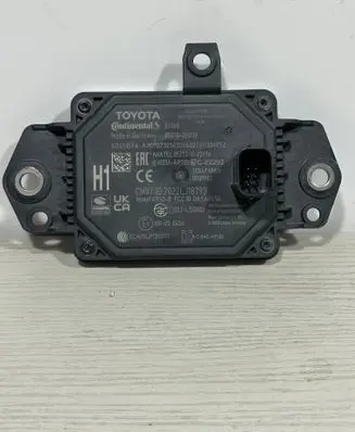 Toyota Yaris Cross Distronic sensor radar 802100H030