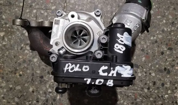 Volkswagen Polo V 6R Turbo 04C145702T 725027090 16330000