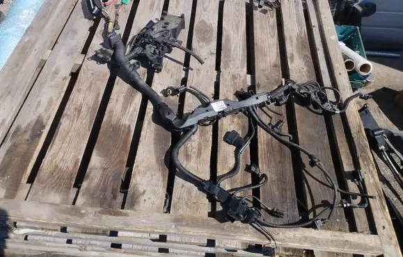 Engine installation wiring loom