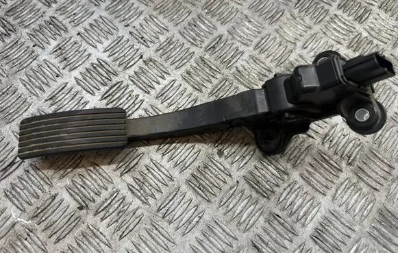Peugeot 4007 Accelerator throttle pedal 1600A102