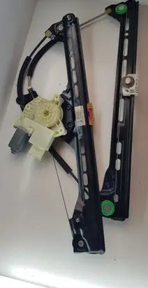Citroen C4 II Picasso Front door window regulator with motor 9675924780