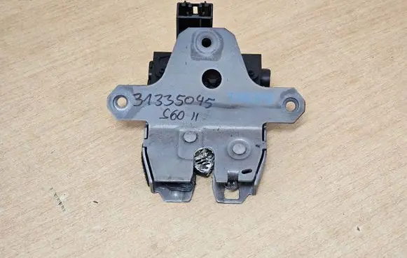 Volvo S60 Tailgate/trunk/boot lock/catch/latch 31335095