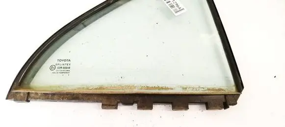 Toyota Avensis T250 Rear vent window glass 6818805030
