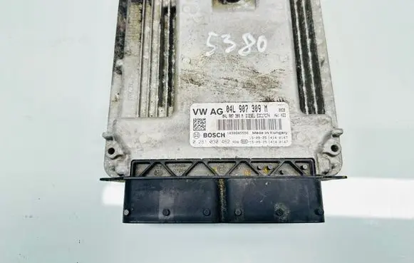 Volkswagen PASSAT B8 Engine control unit/module 04L907309M 0281030462