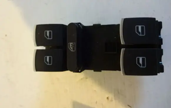 Volkswagen Golf V Electric window control switch