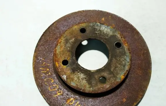 Mitsubishi Colt Front brake disc ventiliuojamas