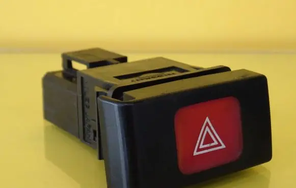 Nissan Sunny Hazard light switch