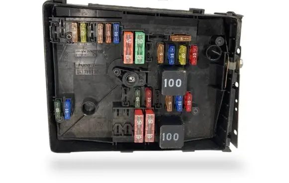 Volkswagen Golf VI Fuse module 1K0937125C 1K0937629A