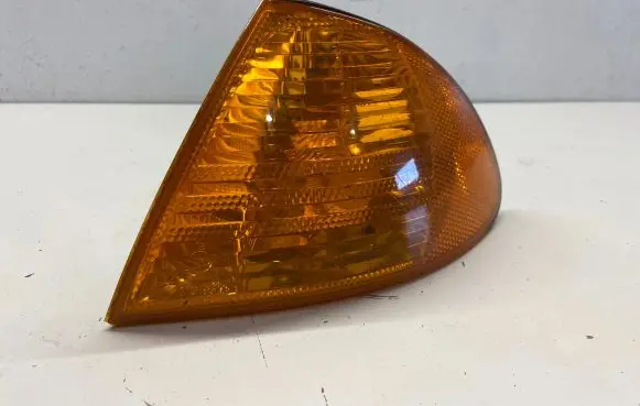 BMW 3 E46 Front indicator light 1315106140