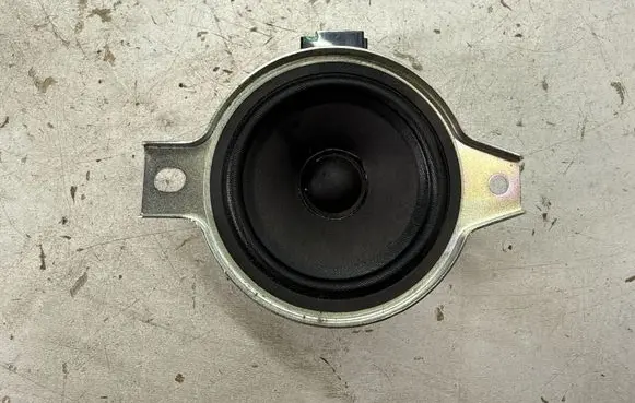 Chevrolet Camaro Panel speaker 84675581