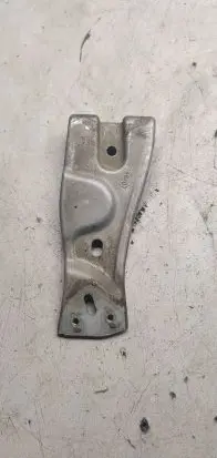 Volkswagen Golf Plus Fender mounting bracket 3C0821141