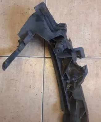 Audi Q5 SQ5 Headlight/headlamp mounting bracket 8R0805607