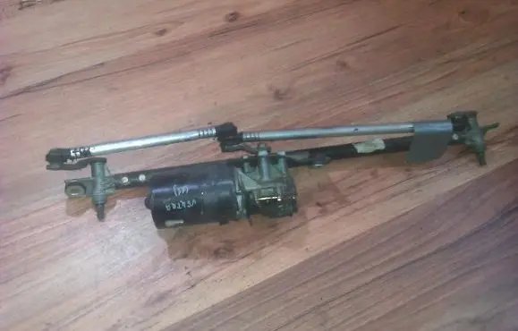 Opel Vectra B Front wiper linkage and motor