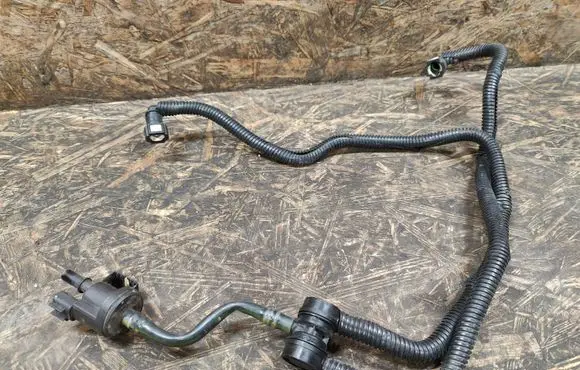 Ford Fusion II Fuel line pipe