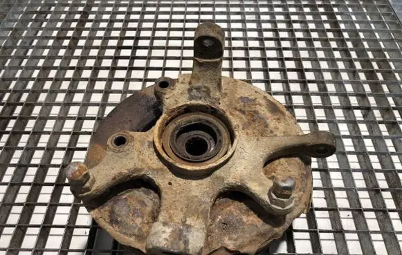 Nissan Terrano Front wheel hub spindle knuckle