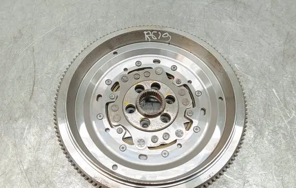 Volkswagen Transporter - Caravelle T5 Flywheel 
