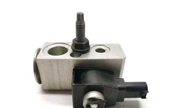 Air conditioning (A/C) expansion valve
