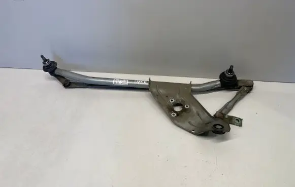 Front wiper linkage