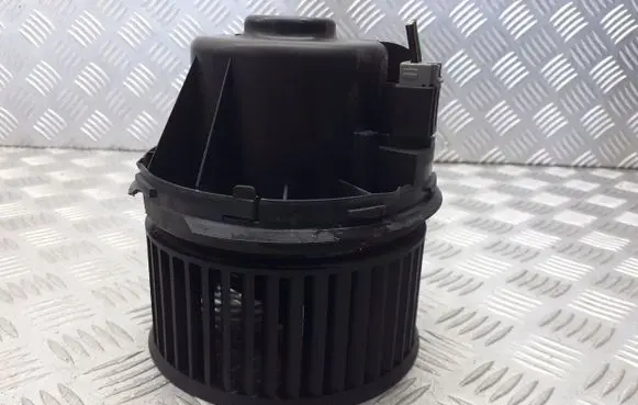 Ford Focus Front door blower motor 3M5H-18456-EC