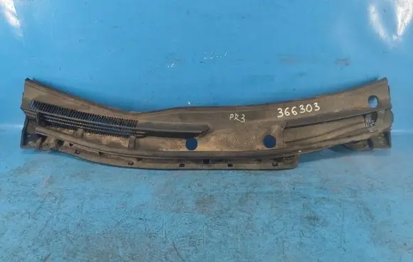 Toyota Prius (XW30) Front bumper 5570847110