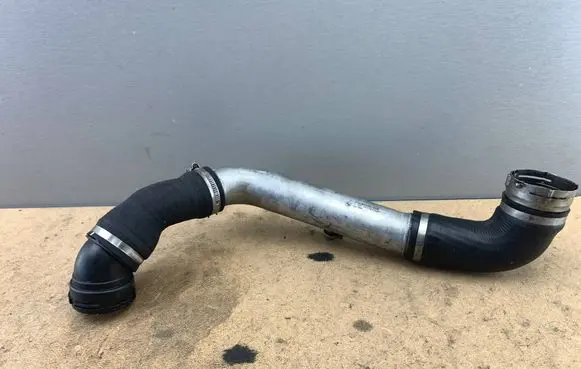Intercooler hose/pipe