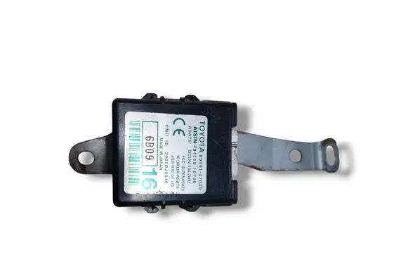 Toyota Prius (XW20) Door control unit/module 8999147030 48411010740 3833AASAT6
