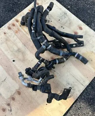 Volkswagen Transporter - Caravelle T6 Engine coolant pipe/hose 7E0122101K